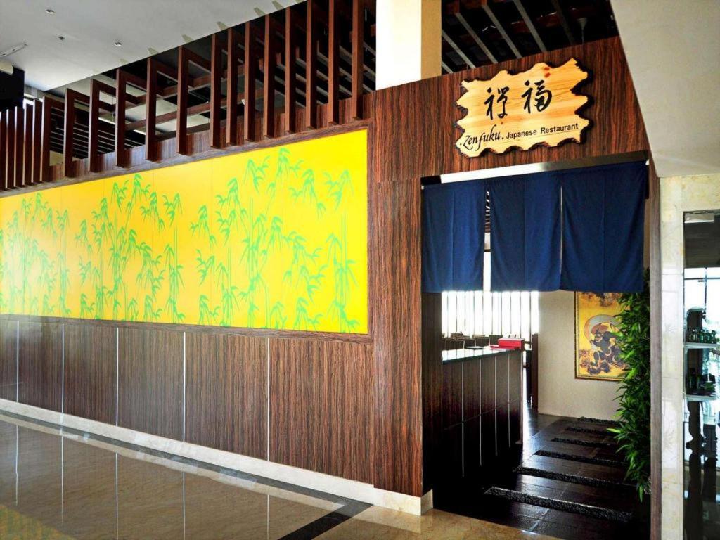 Asialink Premier Karawang Kültér fotó
