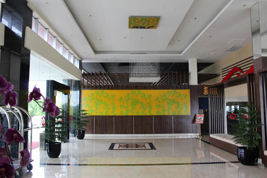 Asialink Premier Karawang Kültér fotó